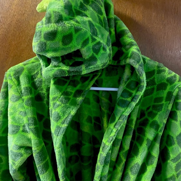 Gently worn Big Boy Robe - Picture 3 of 3